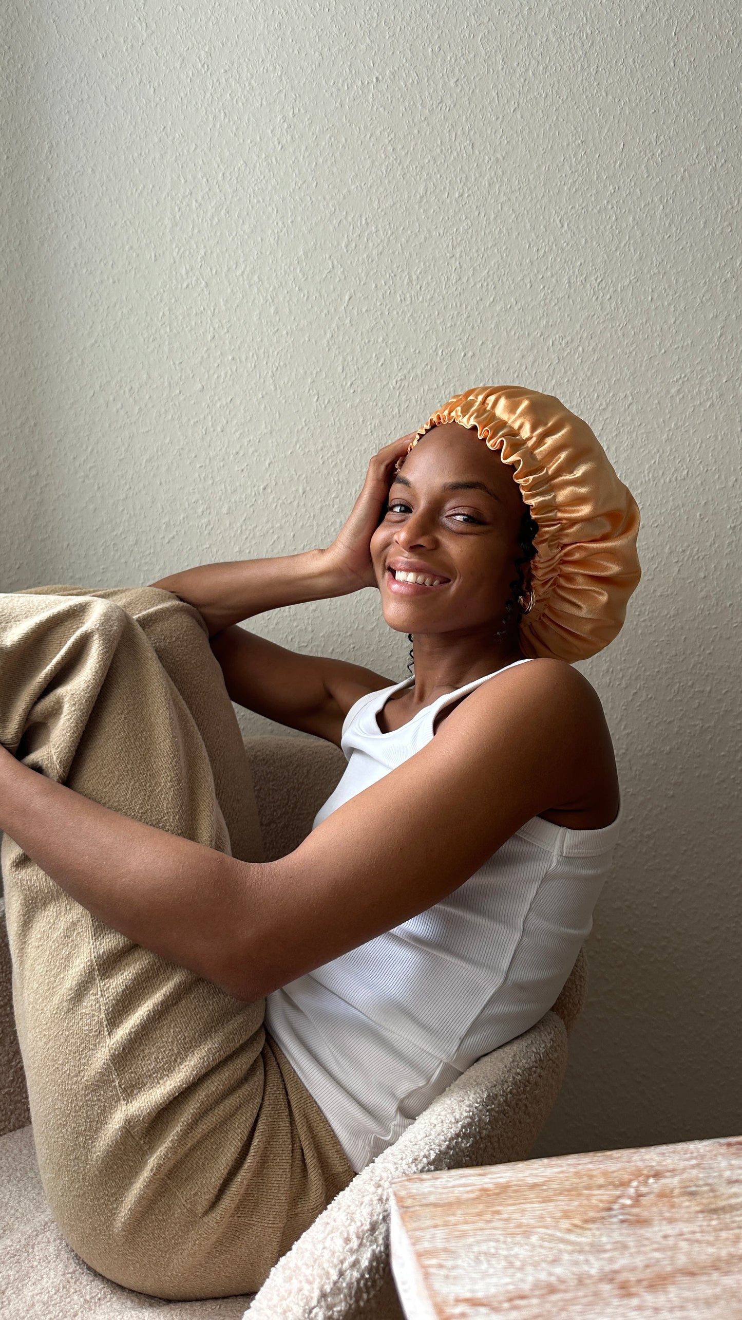 JEN by curly hair care Satin Cap Elani, apricot