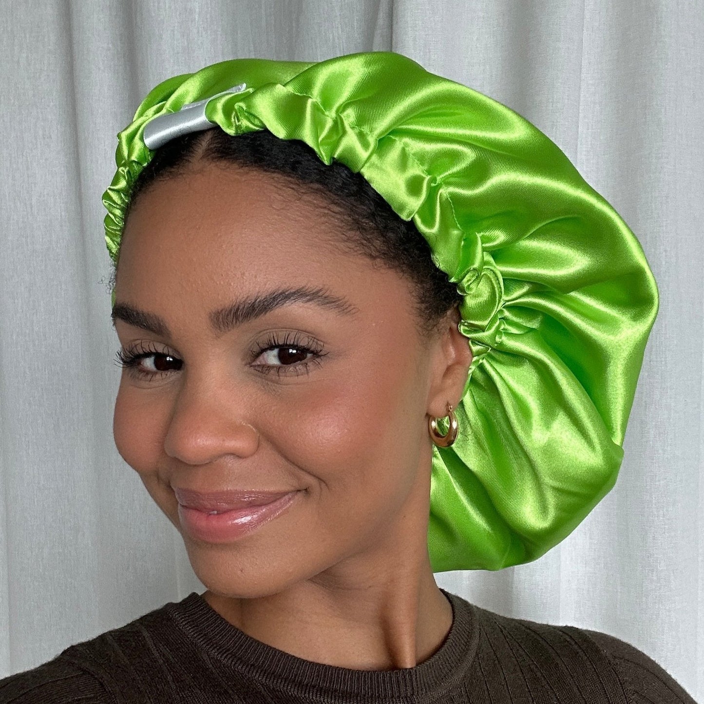 JEN by curly hair care Satin Cap Noelle neon grün