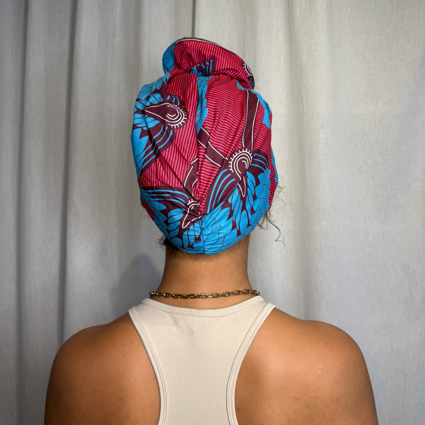 Satin gefütterter Turban blau gemustert