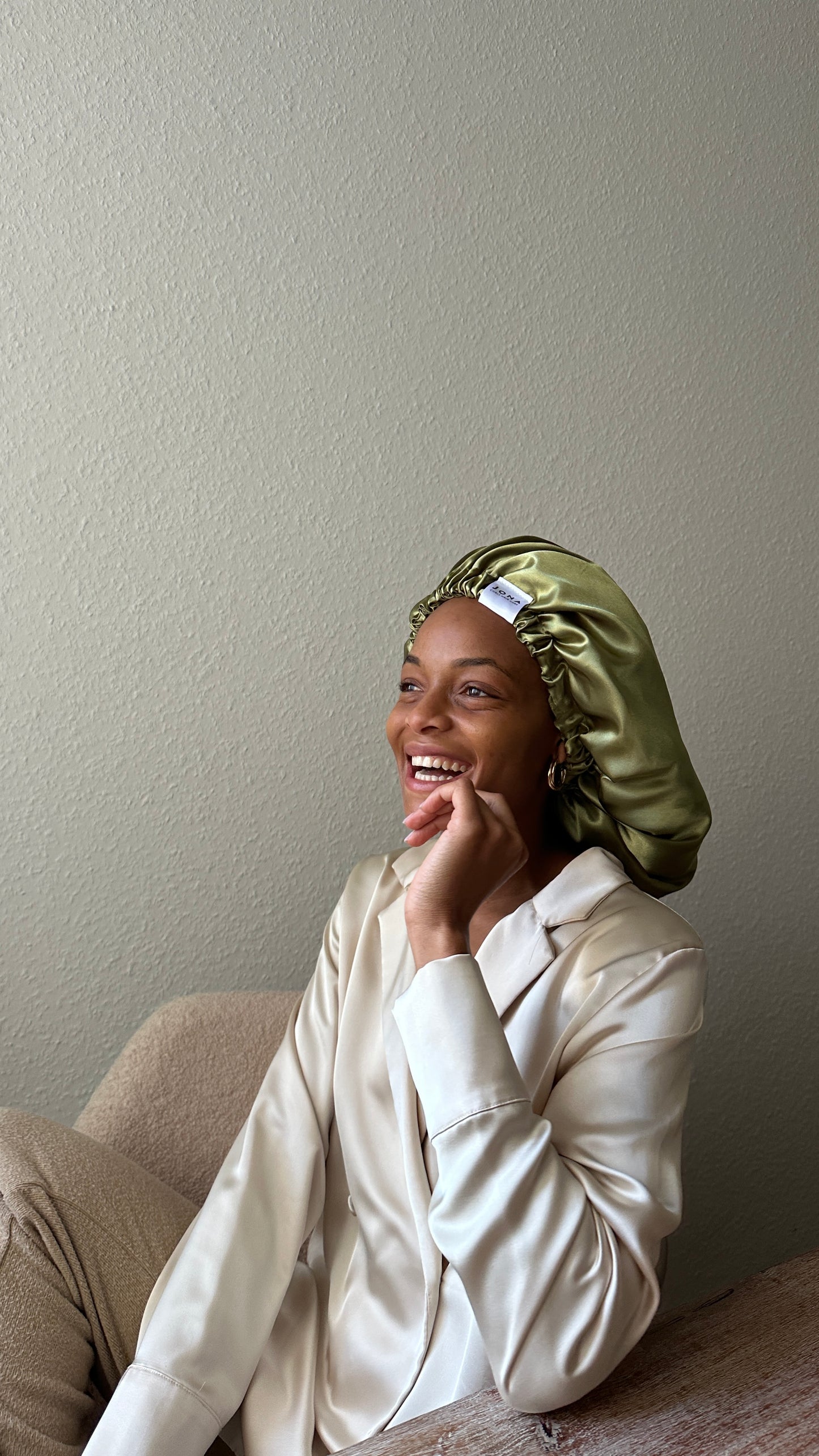 JEN by curly hair care Satin Cap Gannet antikgrün