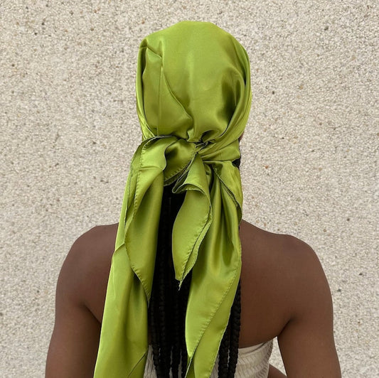 Tissu satiné vert clair