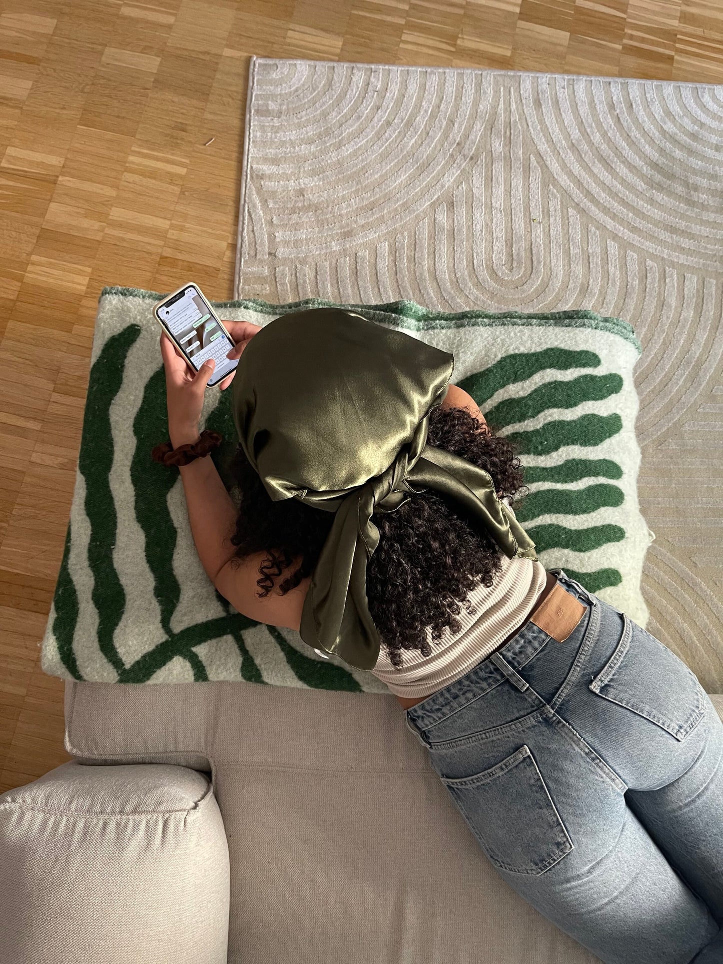 Tissu satiné kaki