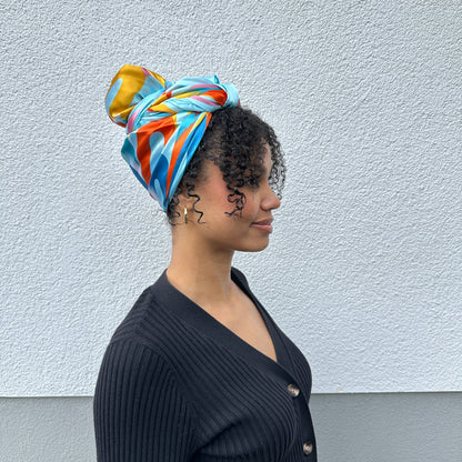 Tissu satiné rose coloré