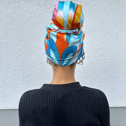 Tissu satiné rose coloré