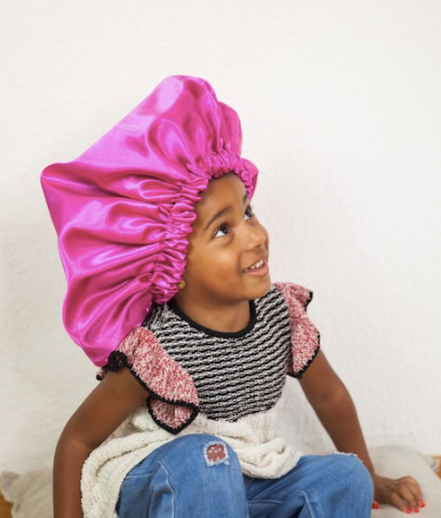 JEN by Curly Hair Care Bonnet en Satin Rose, rose