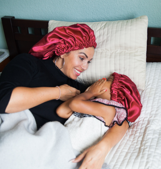 JEN by Curly Hair Care Bonnet en Satin Rose, rose